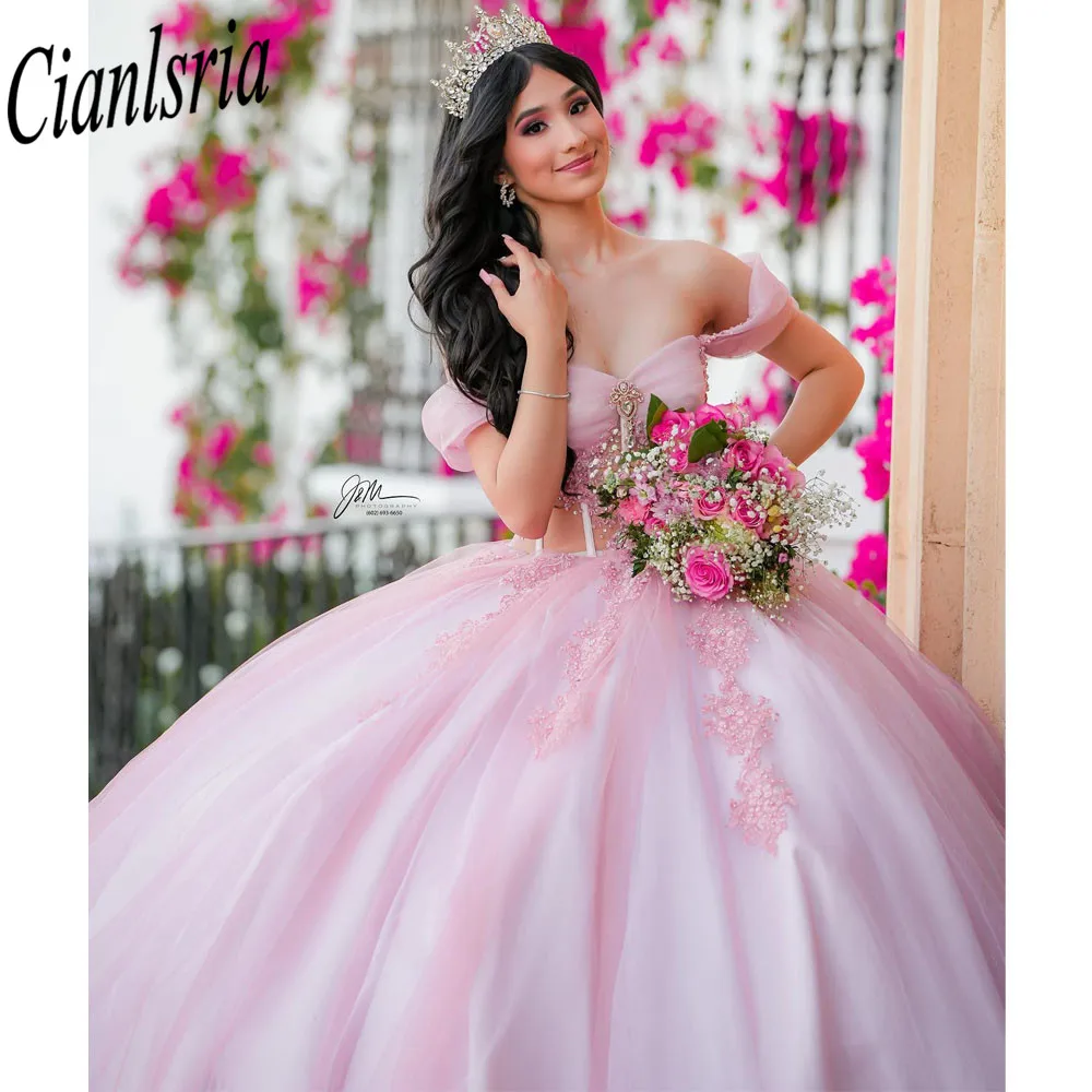 

Pink Quinceanera Dresses 2023 Charro Florals Ball Gown Prom Dress Masquerade Sweet 15 Year old Birthday vestidos de Xv