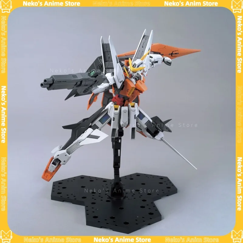 【En stock】BANDAI MG 1/100 Gundam Kyrios GN-003 Kit de modelo Transformable Gundam 00 figura de acción muñeca de escritorio regalo coleccionable
