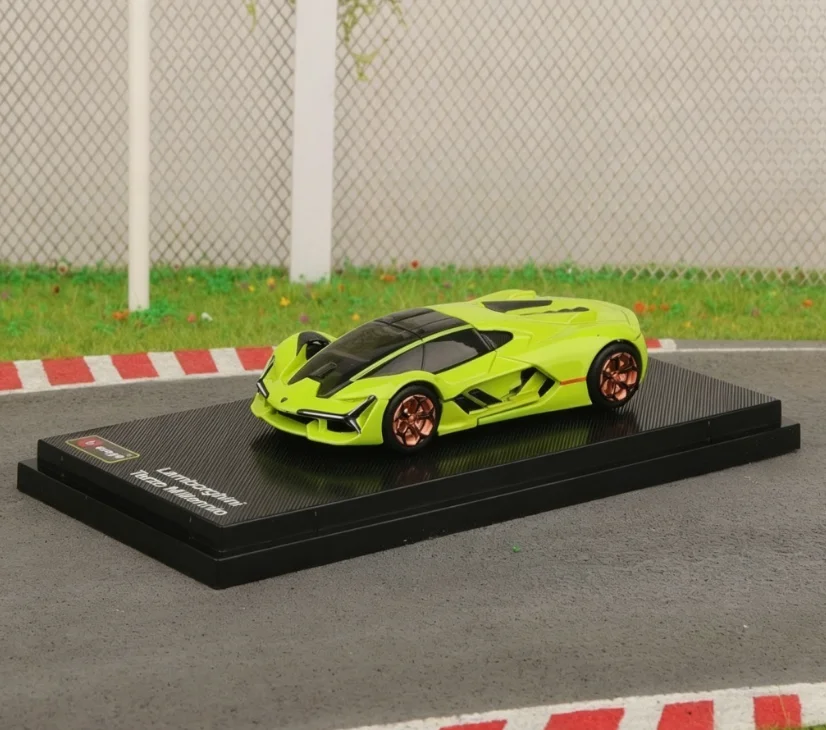 Bburago 1:64 Modelo de Carro de Liga Metálica Genuíno Rambo 3.000 Anos de Simulação, Ornamento de Mesa com Caixa de Acrílico, Presente Perfeito para Amigos