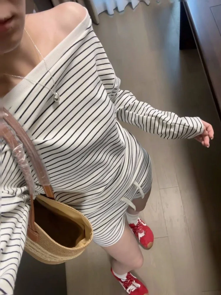 甘いスタイル長袖肩露出ショーツパジャマ女性の屋外着用可能なストライプホーム服夏新着 1