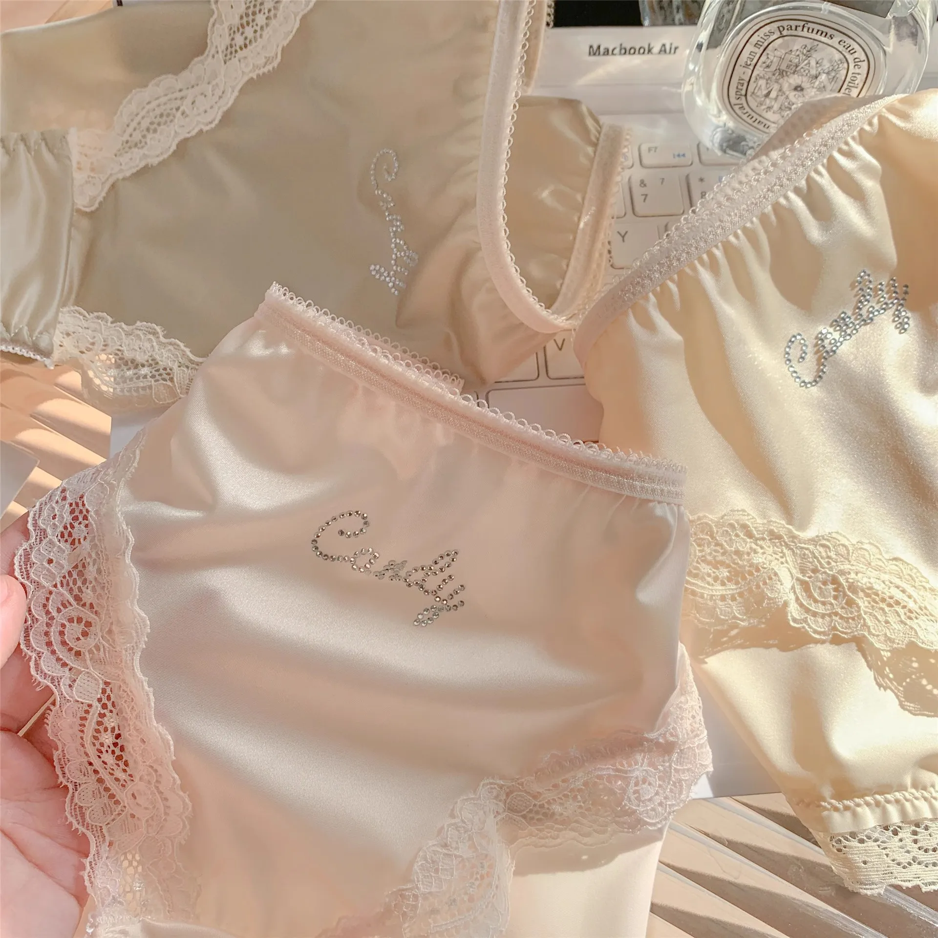 French Women Summer Thin Underpants Low Waist Buttocks Lifting Briefs Version Satin Girl Lace Panties Ladies Underwear Mujer