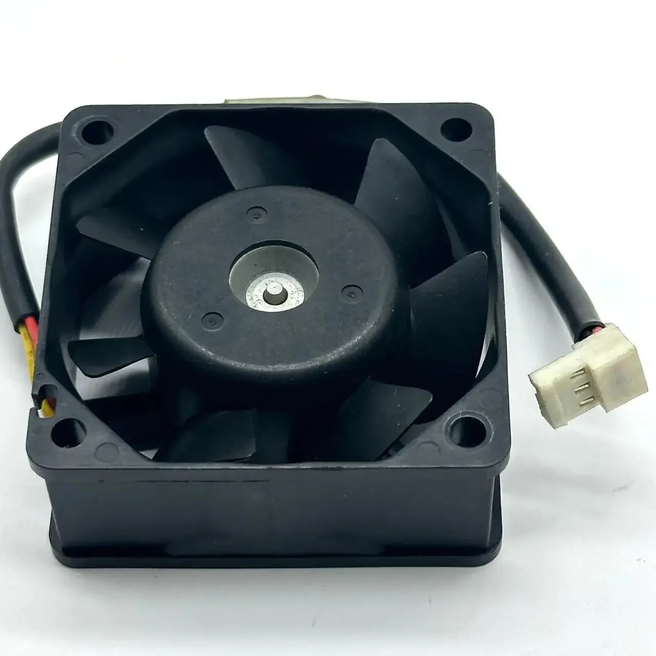 Sanyo Denki 109R0612H401 DC 12V 0.11A 60x60x25mm 3-Wire Server Cooling Fan