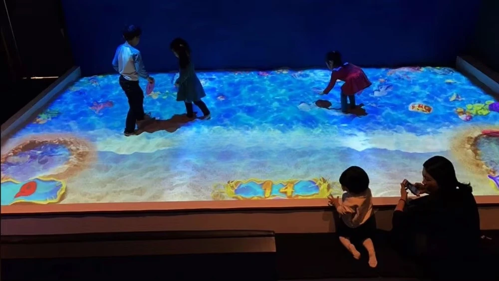 Hot-selling Popular AR Interactive Projection Simulator Kiddies 3D Interactive Beach Scene for Sale Magic World Amusement Park
