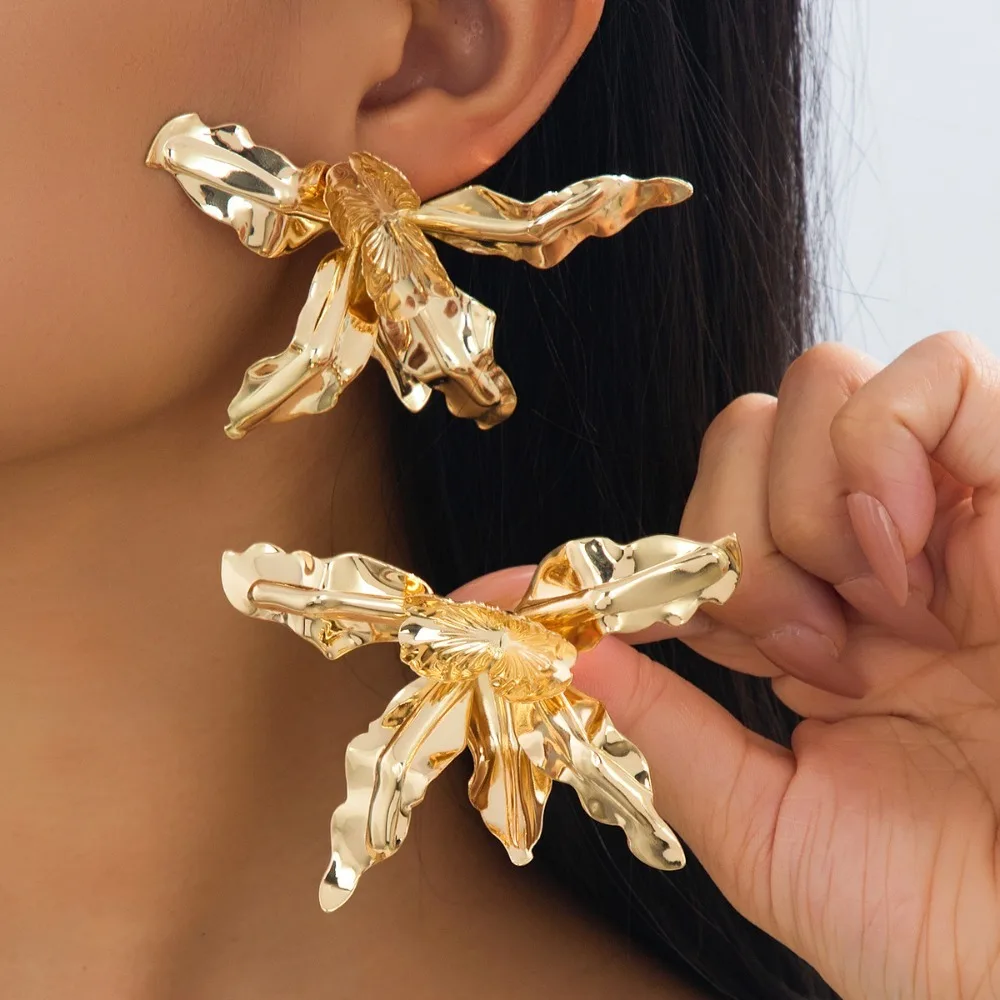 Stereo Metal Flower Earrings for Women Simple Fashion Ear Jewelry Accessories Hot Sale Party Gift 2026 New Style
