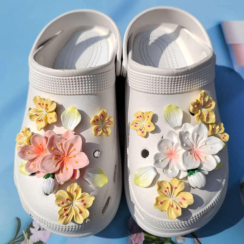 New Fashion shoe Charms for Creative Branches and Flowers Clogs Shoe Buckle Cute shoe Accessories Decoration for Girls Gift