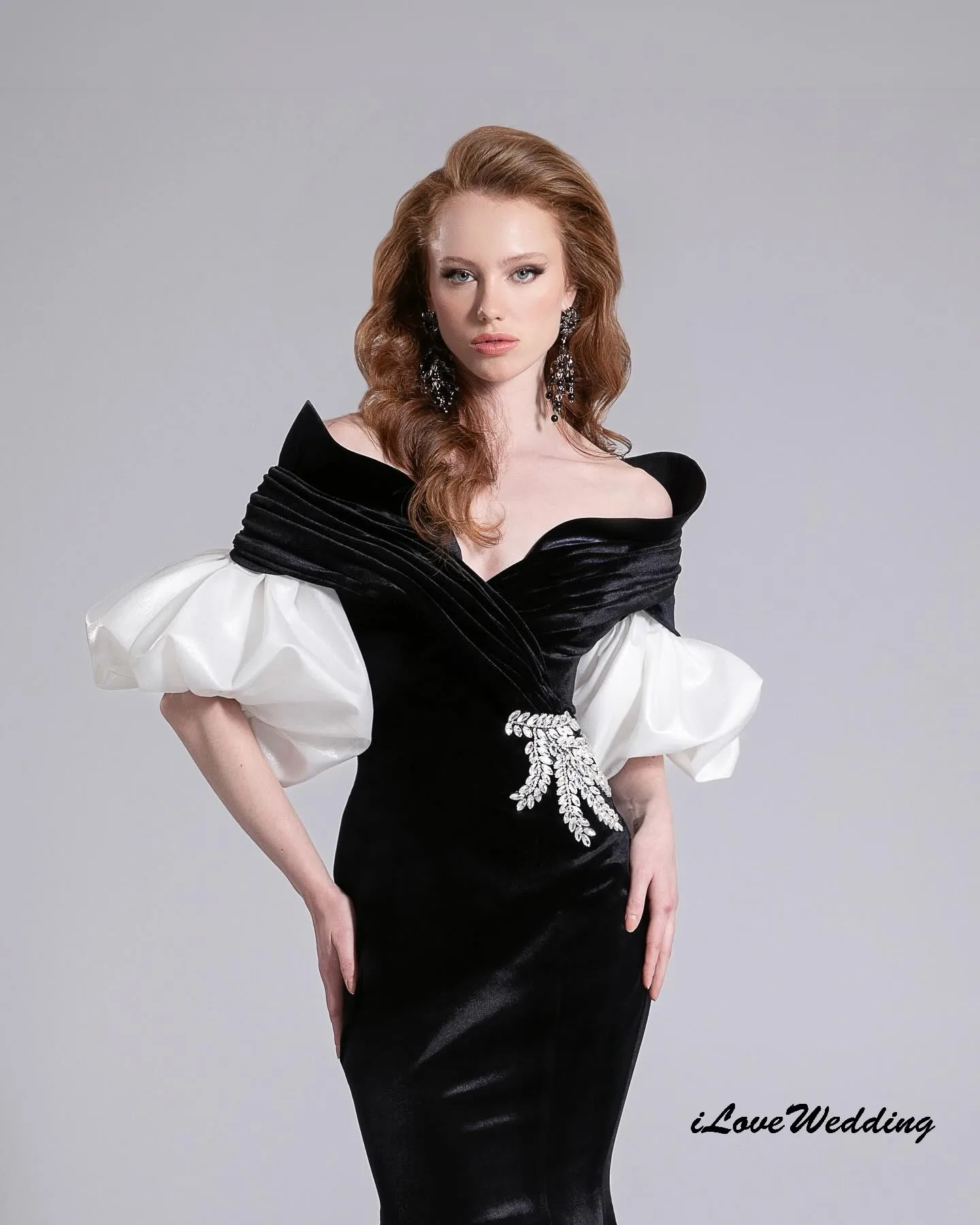 V-Neck Mermaid Evening Dress with Sweep Train