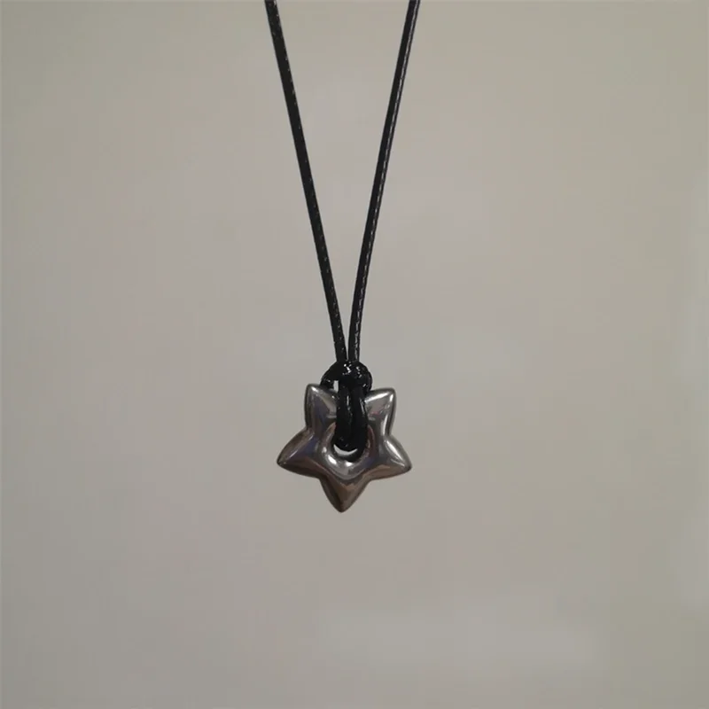 

Vintage Gothic Y2k Star Necklace Pentagrams Pendant Necklaces for Women Men Hip Hop Choker Clavicle Chain Party Jewelry Gift