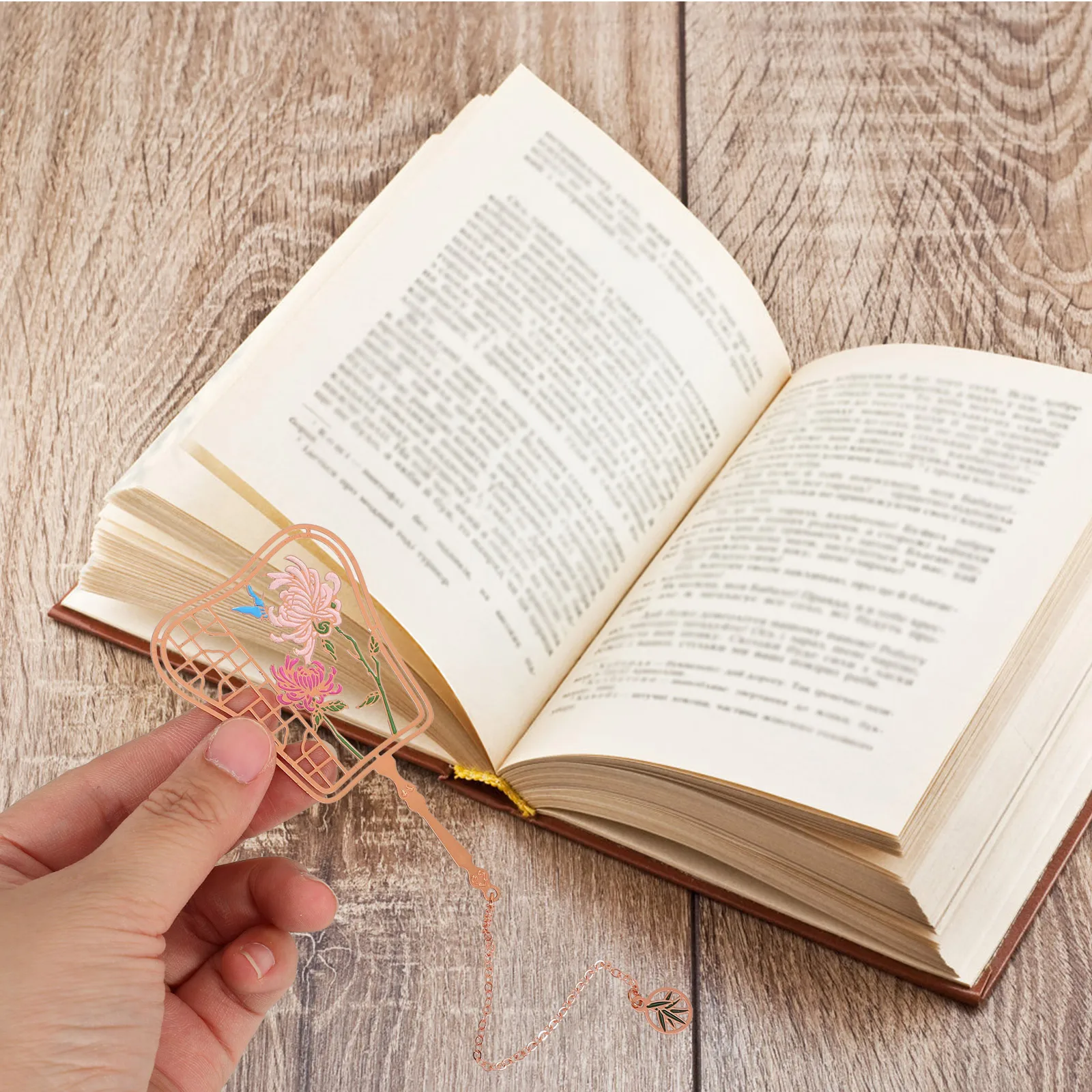 Marcapáginas de abanico de estilo chino, marcapáginas de lectura Retro, regalos decorativos DIY para estudiantes, escritorios, lectores, Metal ligero fino