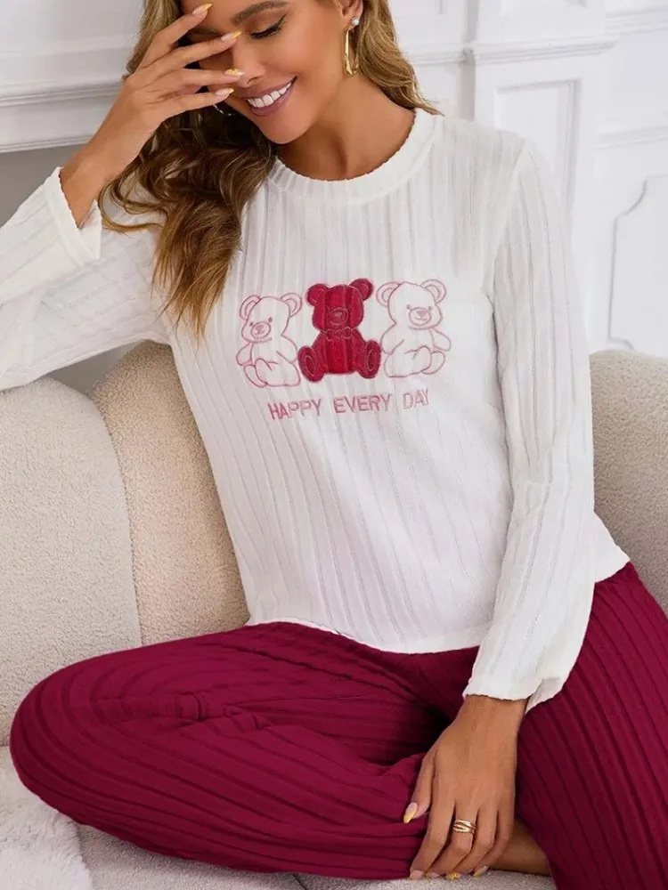 

Autumn Winter Women's 2 Piece Warm Pajamas Set Cute Bear Printed Long Sleeve Top and Trousers Sleepwear Casual Soft Loungewear
