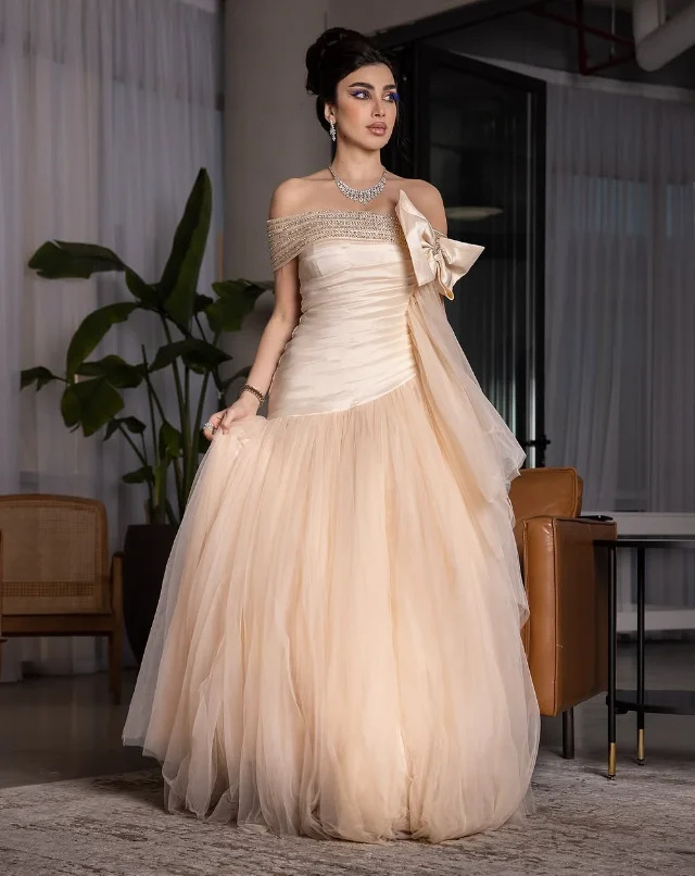 High Quality Customized Floor Length Strapless Backless Beaded Bow Off Shoulder Sleeveless Robe Pour Mariage Invité Part Dresses