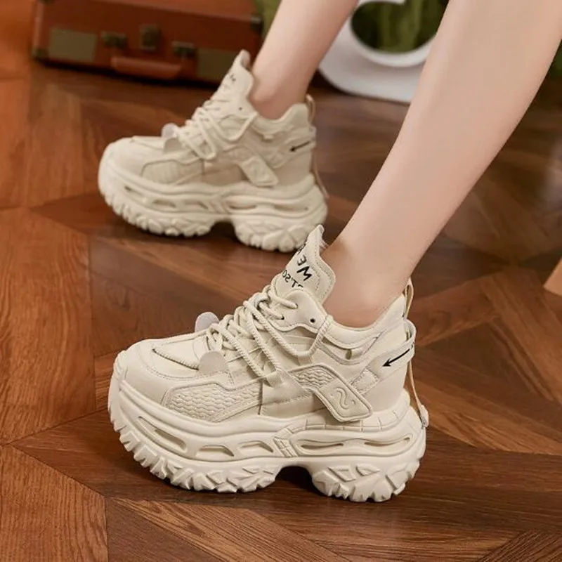 

Новые женские осенне-зимние кроссовки на толстой подошве с флисовой подкладкой, повседневные спортивные туфли в стиле «папины кроссовки», модная удобная обувь без шнурков