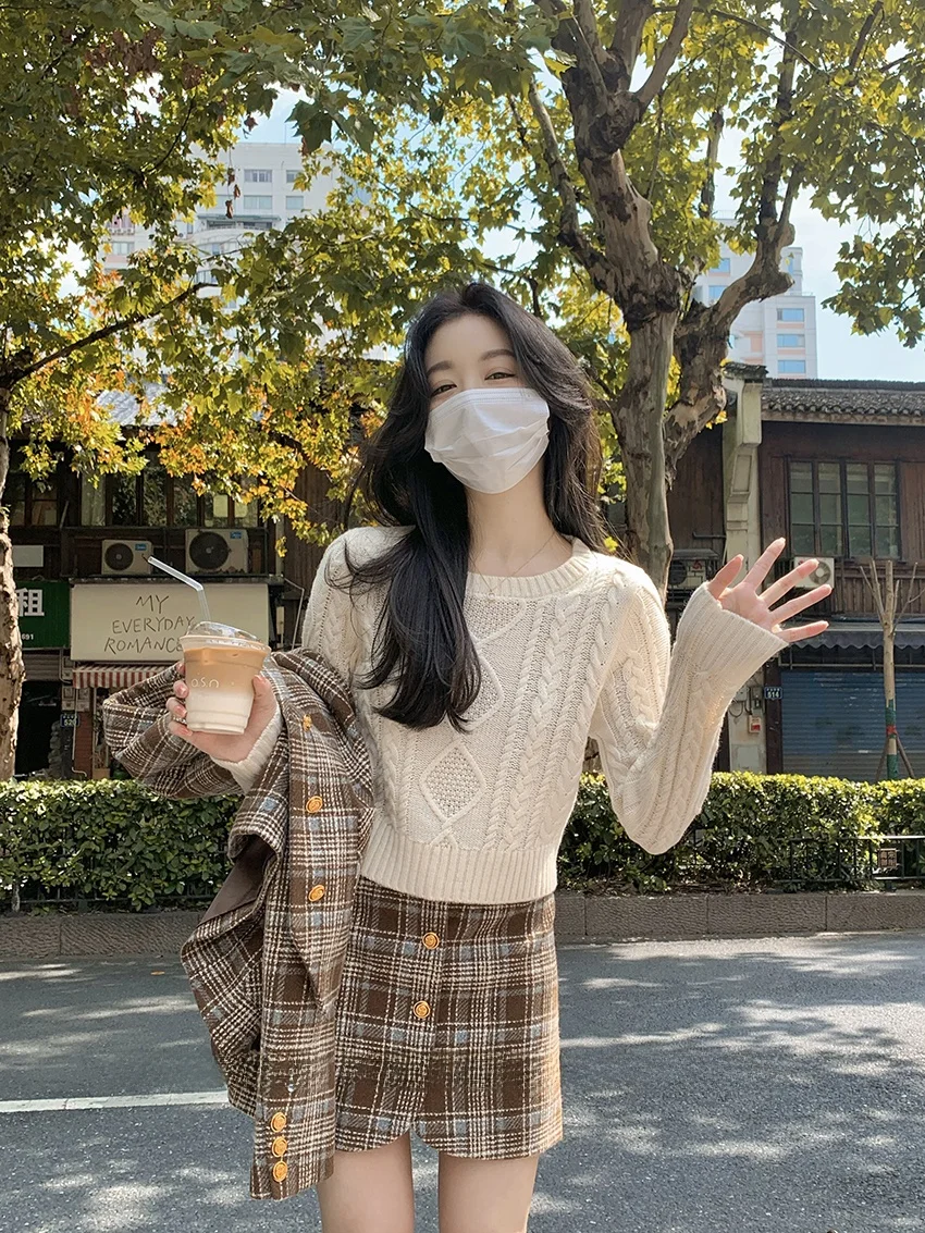 

Тонкая женская трикотажная кофта-боди на каждый день, однотонная, для зимы...