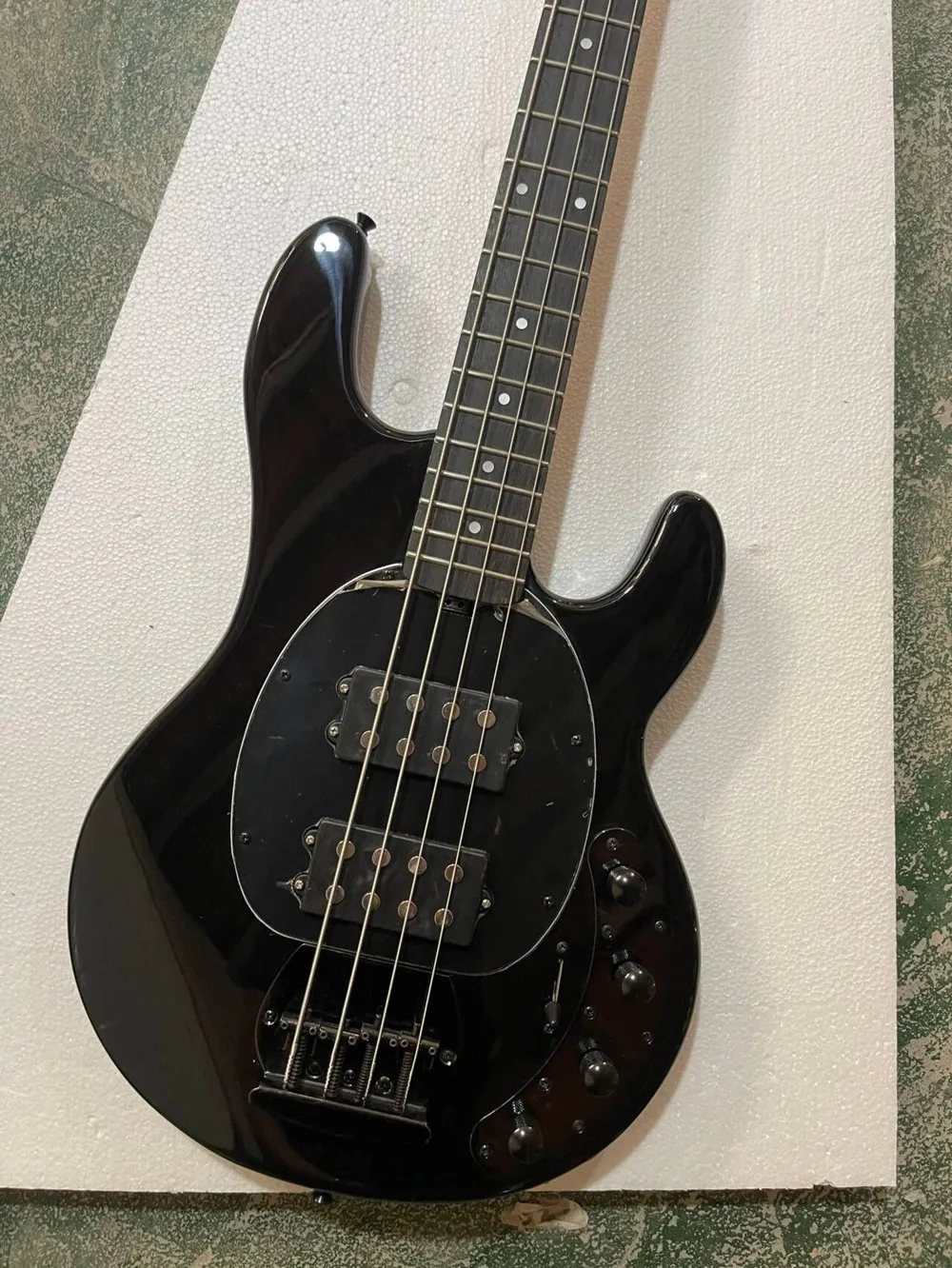 4 Strings Electric Bass Guitar with Roasted Maple Neck,Black Hardware,Provide customized service