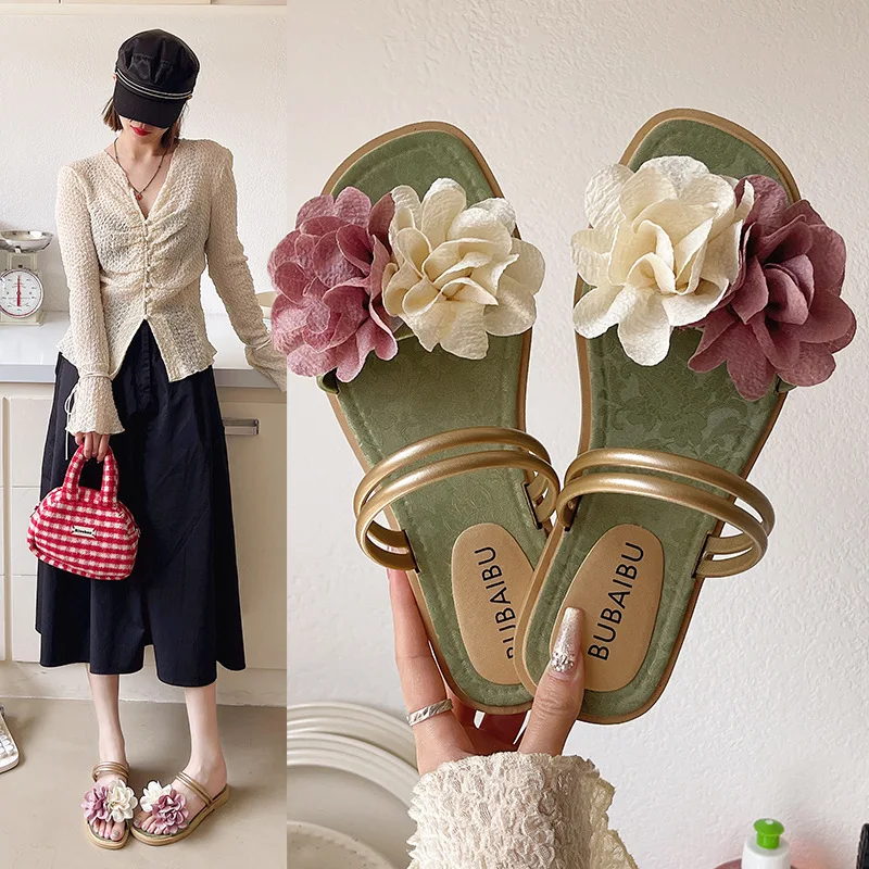 Summer New Double Flower Trendy Fashionable, Comfortable One Word Slippers For Outerwear Lightweight Flat Bottom Cool Slippers