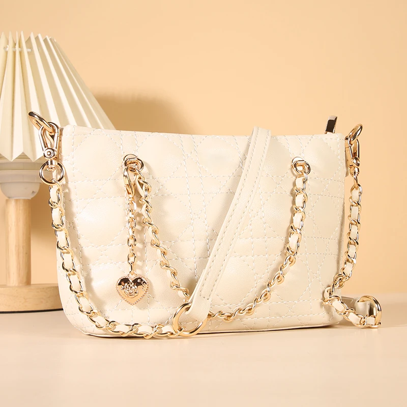

2026 New Women's Cowhide Quilted Handbag | Chain Strap | Stylish Shoulder & Crossbody Bucket Bag ✨