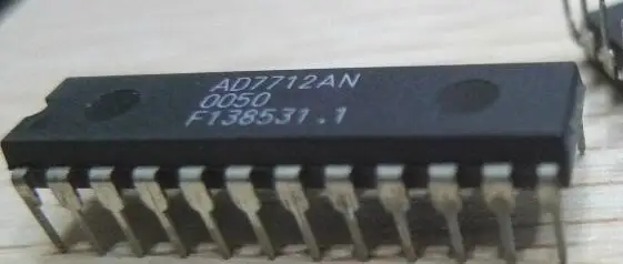        new%100     AD7712AN  DIP-24