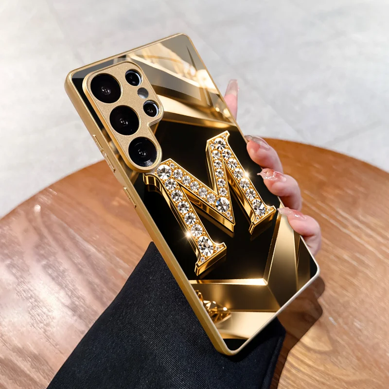 Goldene Diamant-Buchstabe-M Glas-Handyhülle Passend für Samsung Galaxy S26 S25 S24 S22 S21 S20 FE/Ultra/Plus Sturzsichere Rückabdeckung