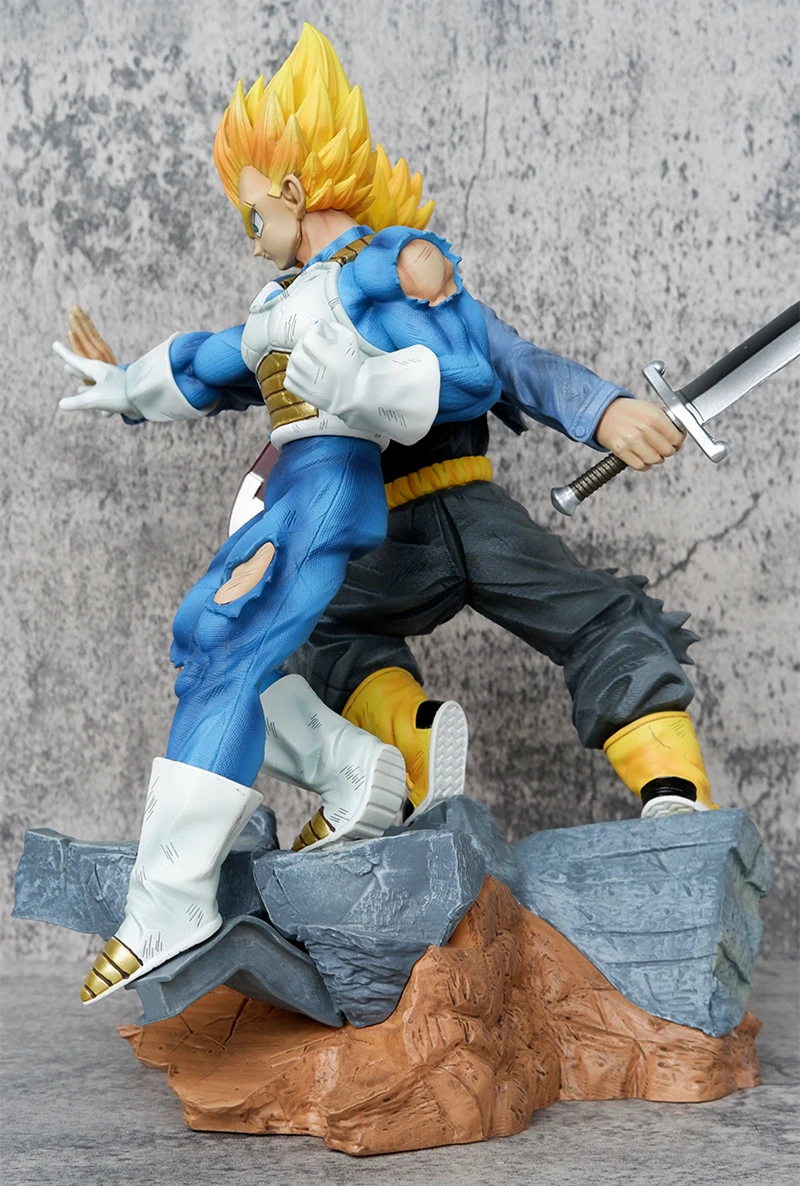 アニメ『ドラゴンボールZ』スーパーサイヤ人ベジータ対トランクス