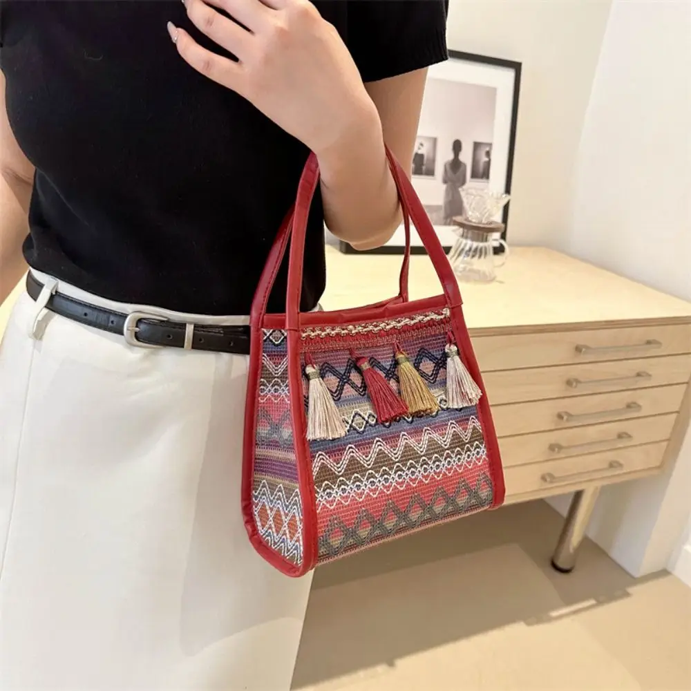 

Large Capacity Tassel Ethnic Style Crossbody Bag Woven Bag Adjustable Strap Bohemian Tote Bag Geometric Retro Shoulder Bag