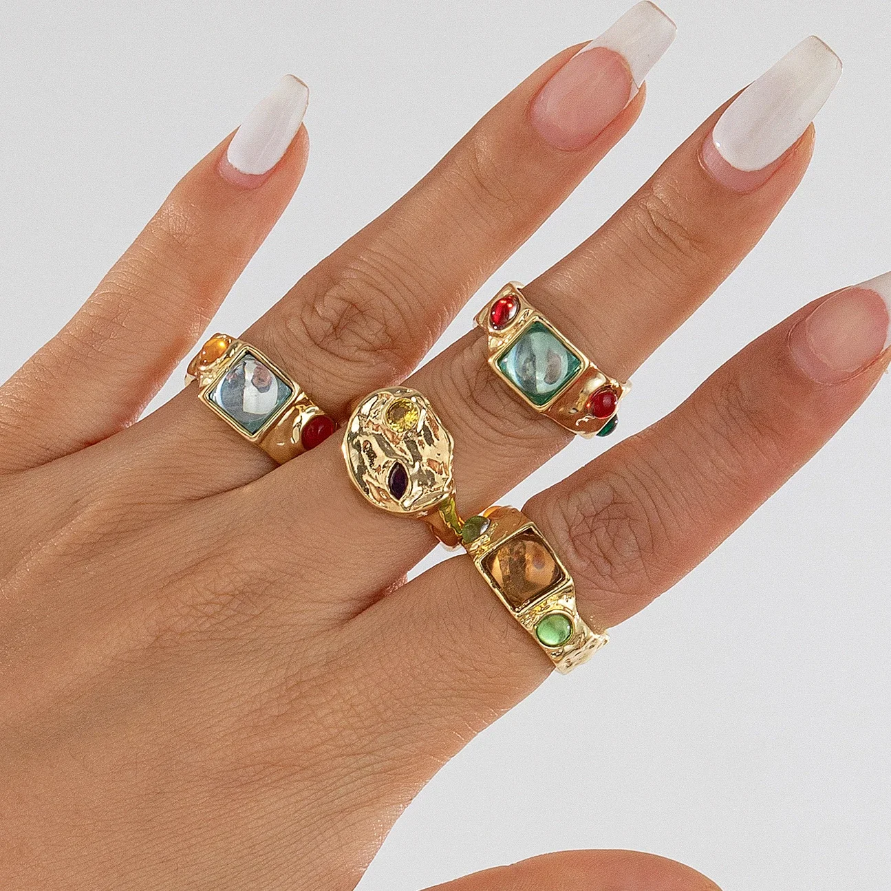 Vintage Punk Knuckle Rings Set - 4 szt./zestaw Kolorowe Pierścionki z Kryształami