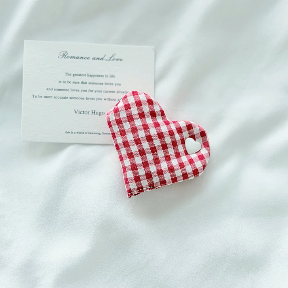 Simple INS Style Heart Data Cable Portable Storage and Organization Cute Winding Charging Cable Headphone Strap Cable Organizer