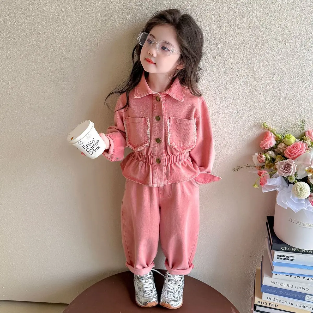 

Baby Girls Spring and Autumn Set New Style Children's Fashionable Deinm Coat+Pants Two Piece Set 2 4 6 7Y
