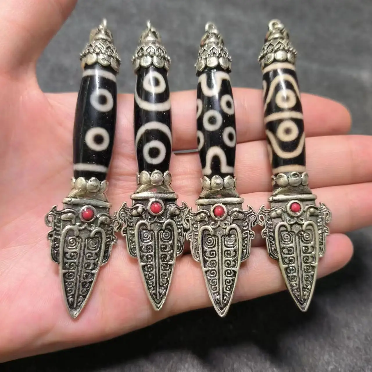 1pcs/lot natural agate dzi black white sword of falling devil bell necklace pendant weathered horseshoe various patterns jewelry