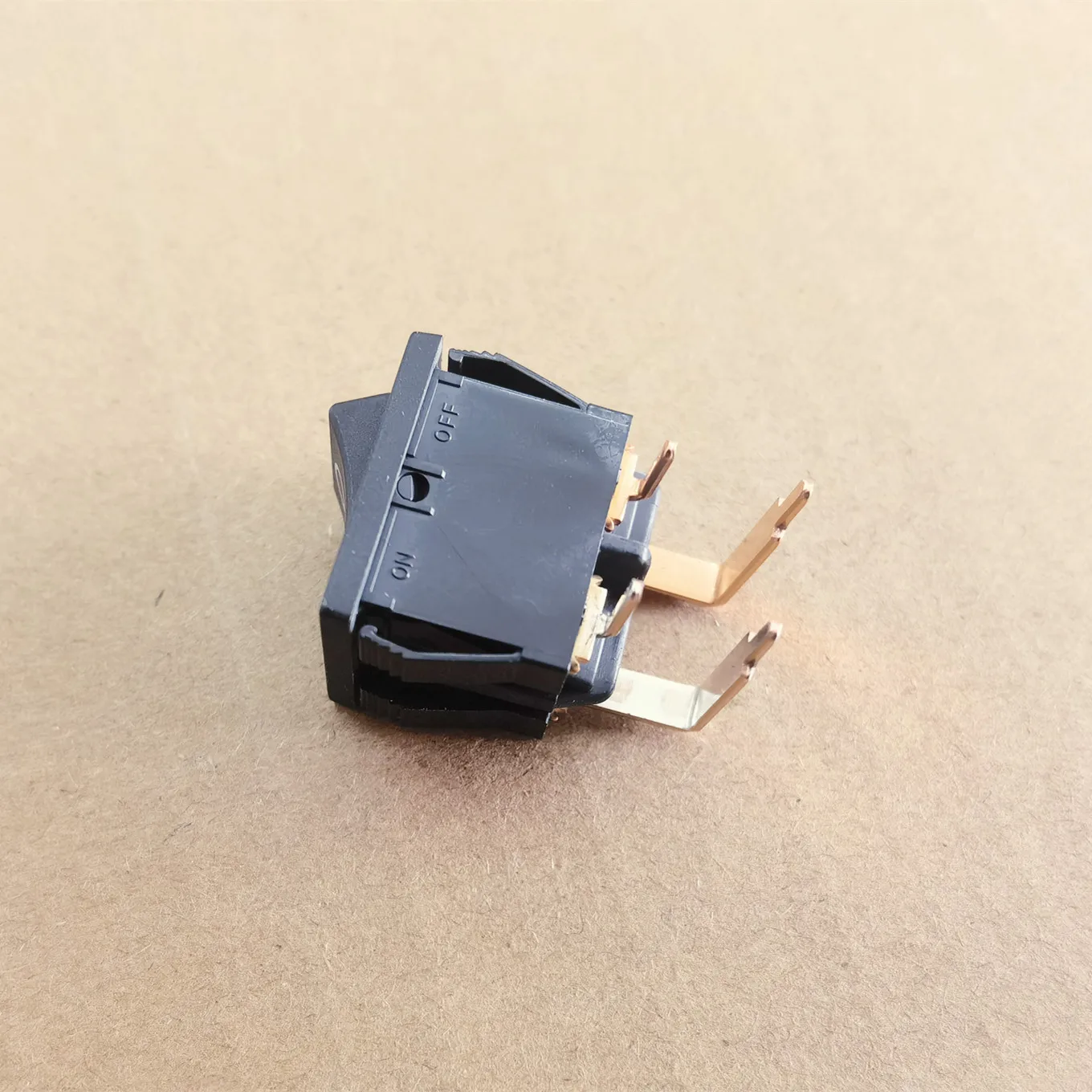 Original new 100% AJ7231BP2F bend foot 2gear 4pin rocker switch power button rocker switch 10A250VAC