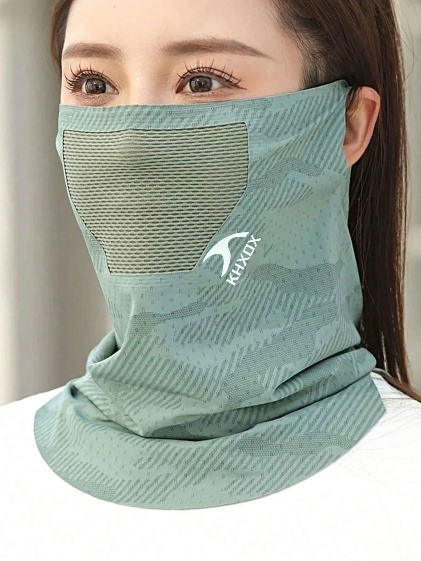 

1 Piece of Summer Outdoor Ice Silk Neck Gaiter - Seamless Summer Face Mask, Breathable Ear-Hanging Face Scarf and Neck Cover for Cycling Unisex Face Mask