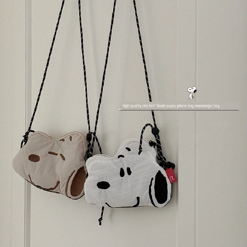 

2025 New Snoopy Portable Mini Crossbody Sunglasses Bag Women'S Summer Walking Phone Bag Lightweight Handbag Cosplay Accessory