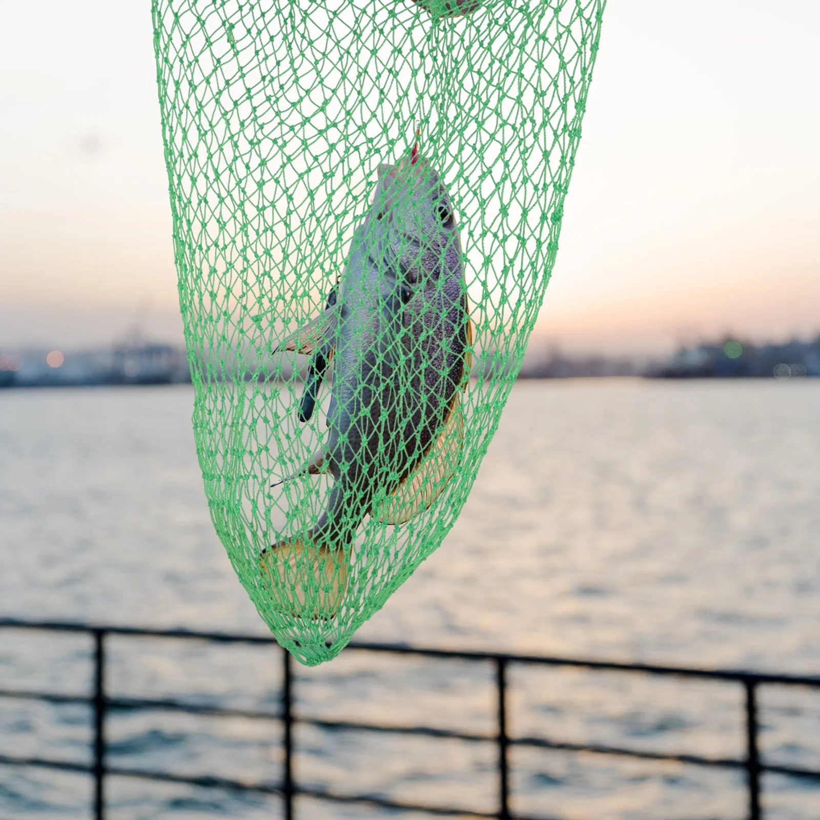 

Nylon Wire Copy Net 24 Strands 40mm Mesh 50cm Length Fish Net Portable Compact Foldable Fishing Equipment Suitable Lakes