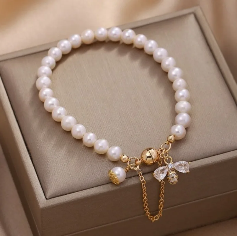 

Minar Cute High Quality Baroque Freshwater Pearl Magnet Ball CZ Zircon Bee Charm Bracelets for Women 14K Real Gold Plated Copper