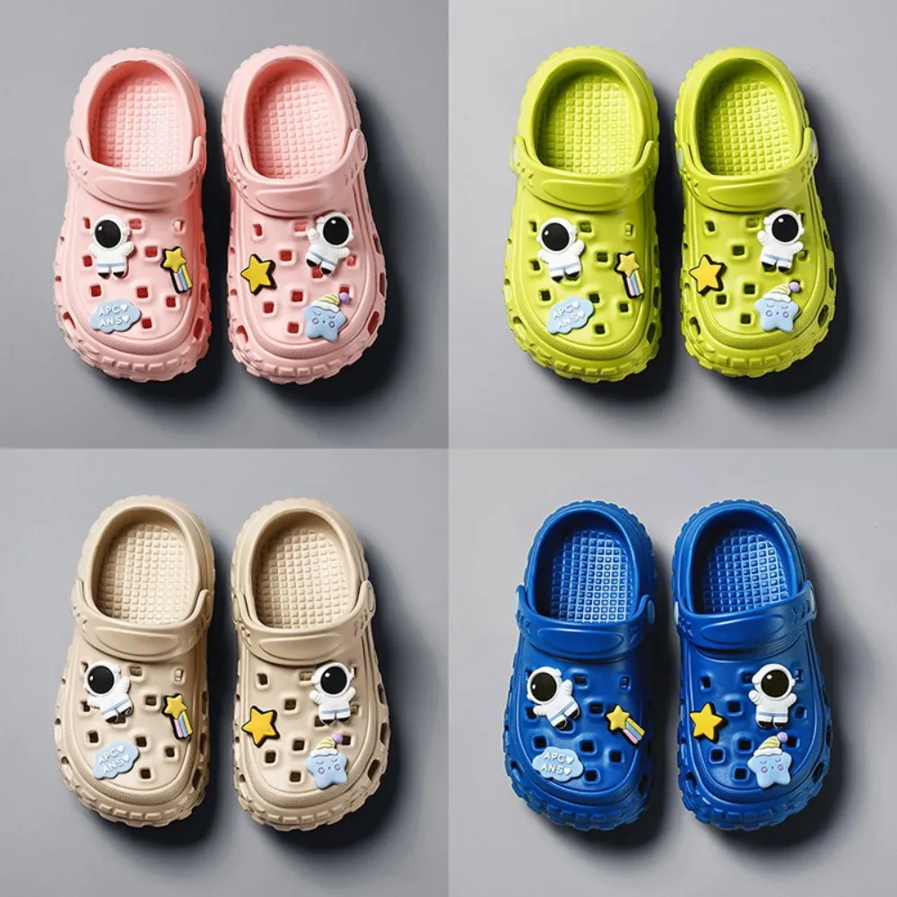 Summer Outwear Cute Soft Sole Cool Slippers Children's Hole Shoes New Boys Girls Thickened Non slip Baotou Baby Slippers SO134