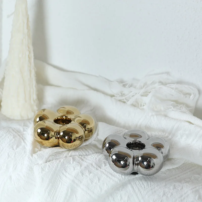 Nordic  Electroplating Silver Ceramic Flower Candle Candlestick Ornaments Shooting Props Romantic  Art Soft Dinner Decorations