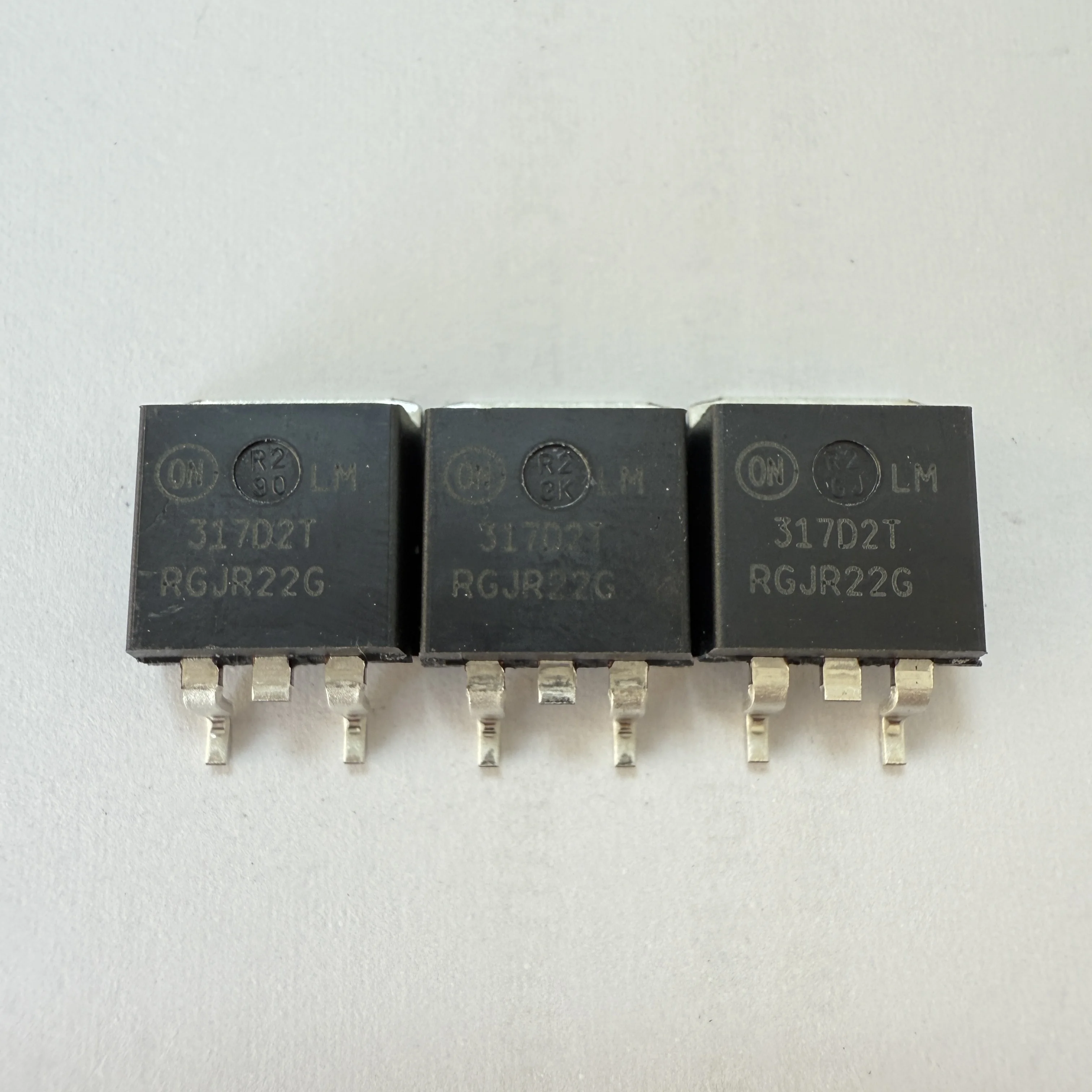 

20PCS/LOT LM317D2TG (Voltage Regulators)