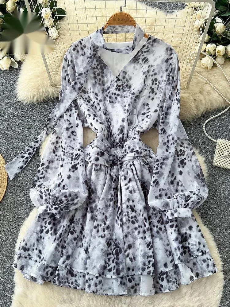 

Leopard Chiffon Workwear Dress French Style Ribbons Flowy V Neck Shirred Slim Summer Female Print Vintage A-line Dress