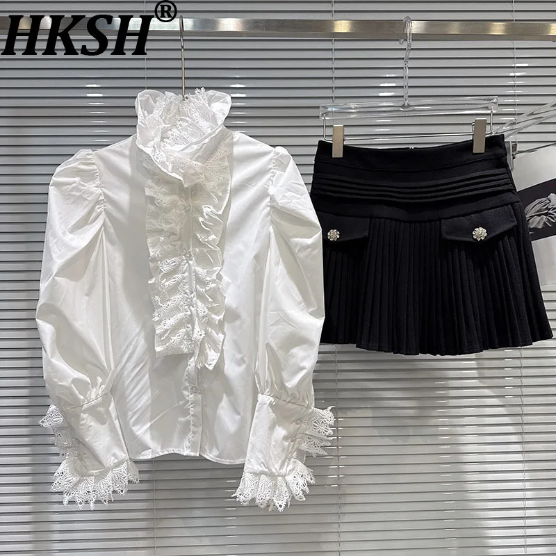 

HKSH 2026, весенне-осенний новый женский комплект с пышными рукавами, кружевная лоскутная однобортная рубашка с рюшами, плиссированная короткая юбка, шикарная HK18196