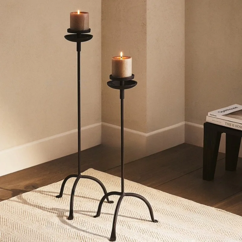 Candle stand, retro warm atmosphere decoration tripod candle holder, French tall bed and breakfast decoration