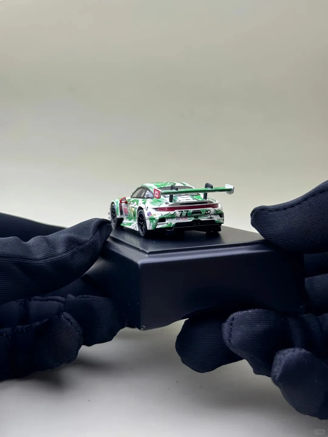 New TOP LUX TL 1:64 Scale Porsche 911 GT3 R #77 Sketchy Green Dinosaur Alloy Car Model Miniature Diecast Collection Hobby Toys