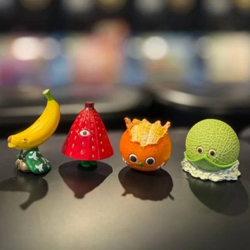 Qualia Original Japón fruta duendes serie figura de acción plátano manzana melón fresa naranja adornos coleccionables de escritorio regalo