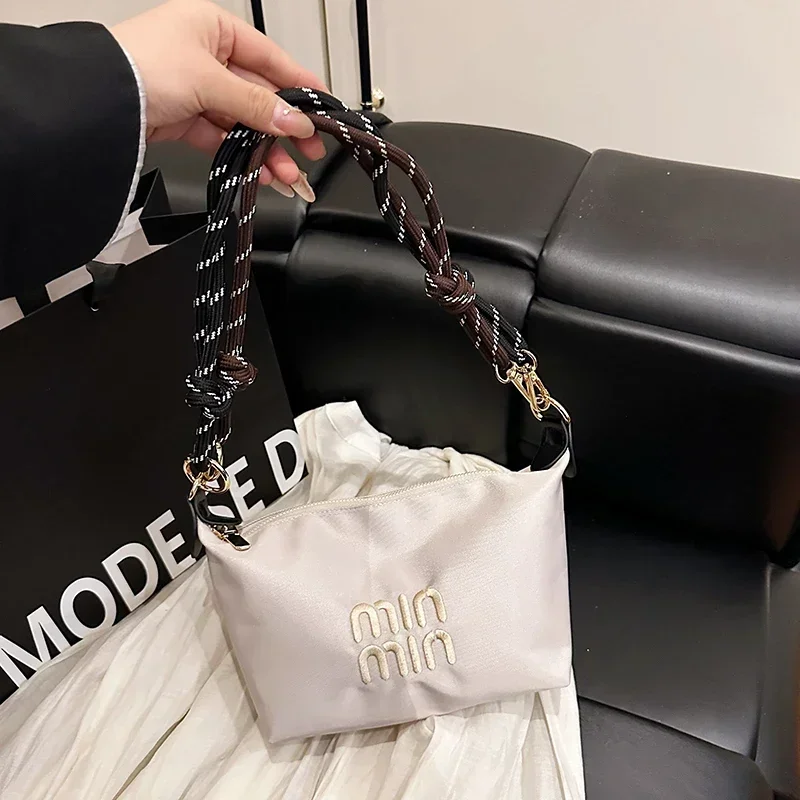 

Modern Minimalist Clutch Bag - Slim Evening Purse With Geometric Design And Luxury Gold Chain Shoulder Strap