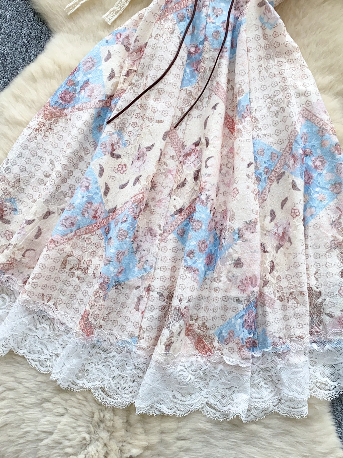 ドーパミン純粋な欲望花柄ホルタードレス女性の夏の結び目 3D フラワーレーストリムスパイシーショートスカート韓国スタイルハイウエスト A ラインドレス