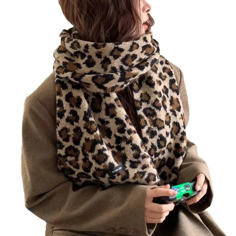 New Fashion Luxury Designer Winter Leopard Print Scarf Women Keep Warm Thickened  Imitation Cashmere Lady High Quality Wrap