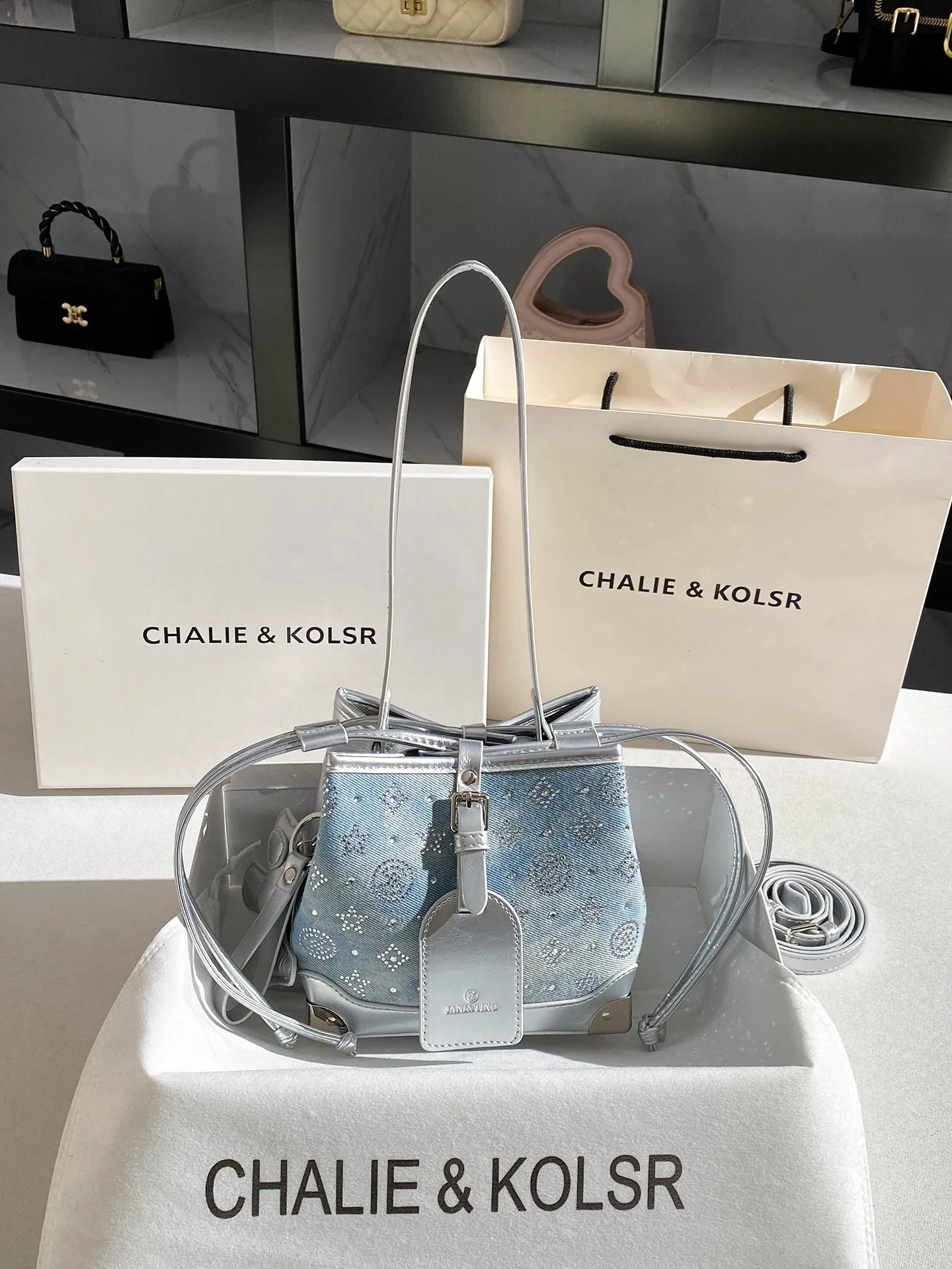 sac-bandouliere-chaliekolsr-en-jean-paillete-style-navetteur-nouvelle-collection-ete-2026-sac-seau-haut-de-gamme-en-cuir-souple-et-polyester