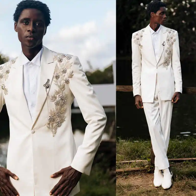 Fashion Customized 2 Pieces Men Suits Peaked Lapel One Button Jacket Tuxedos Appliques Slim Fit Wedding Party Outfits