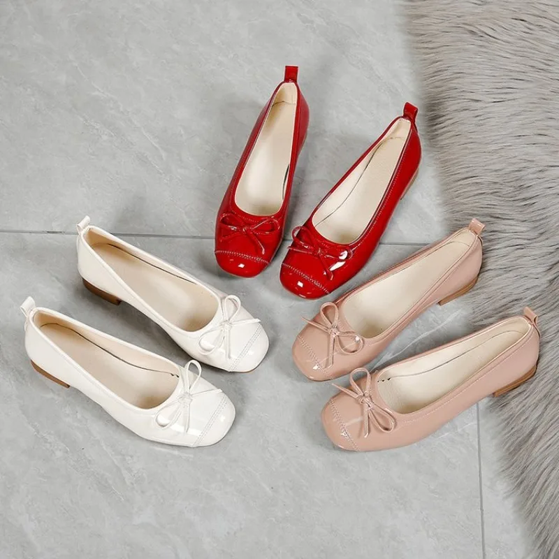 Zapatos de tacón bajo de cuero brillante rosa para mujer, con lazo, punta redonda, estilo slip-on, elegantes, para oficina, mocasines.