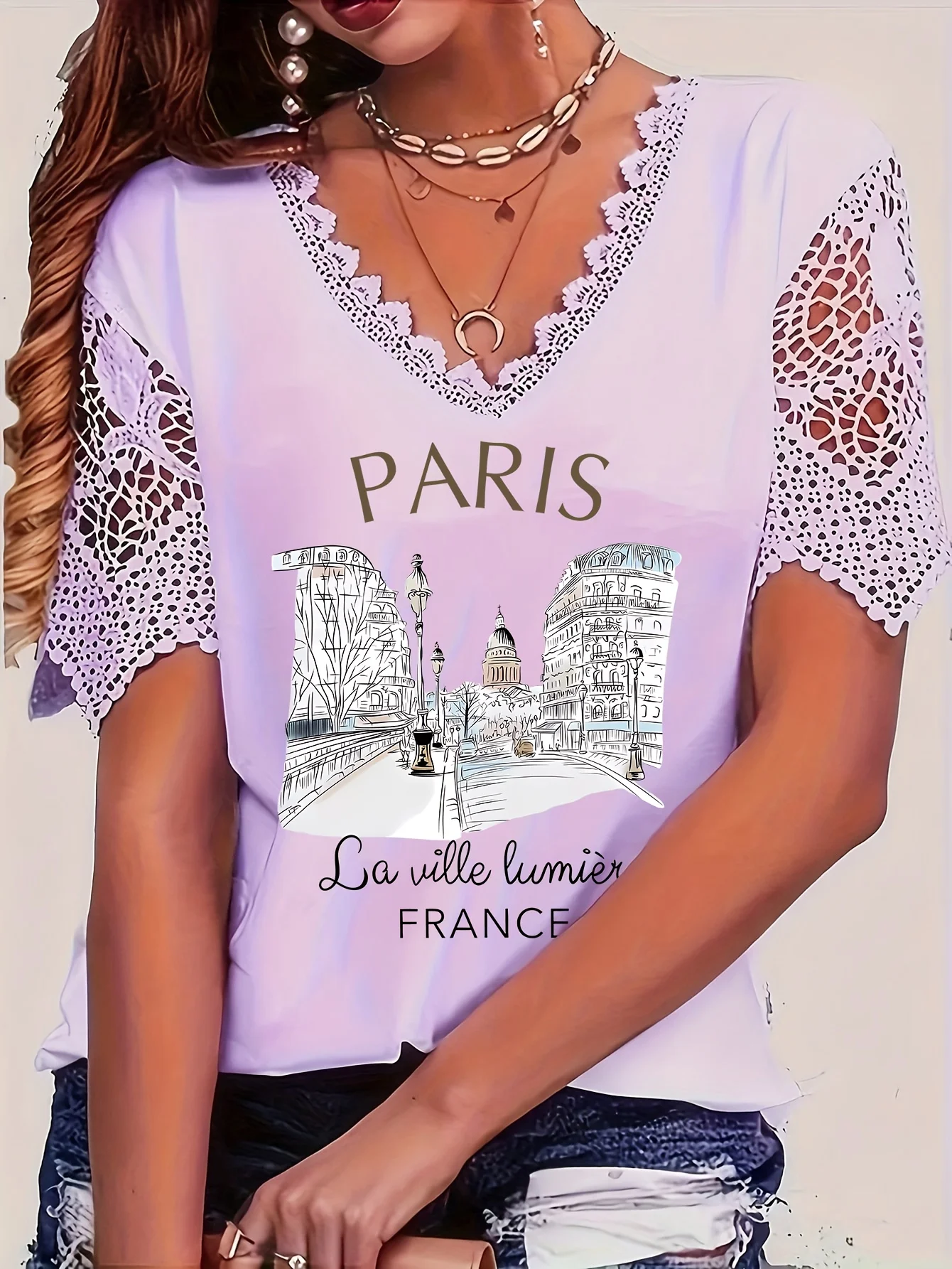 Plus-size Paris print lace patchwork T-shirt, casual short-sleeved V-neck top, suitable for spring and summer, women's plus-size