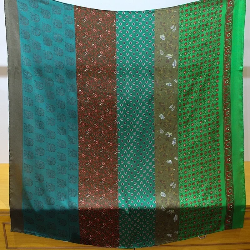 High-end Elegant Women's Exquisite Green Color Print Quality Silk Delicate Hand-rolled Edge Versatile Square Large Scarf Shawl