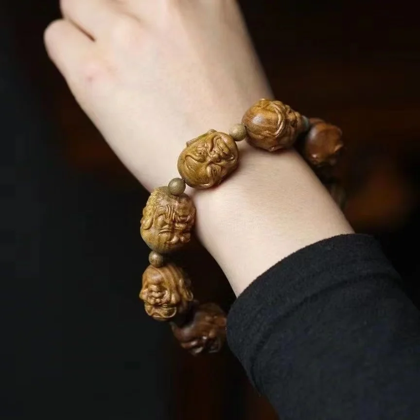 

Green Sandalwood Carved the Eighteen Disciples of Buddha 2.0 Beads Bracelet Men's Small Leaf Rosewood 108 Pieces Rosary Women