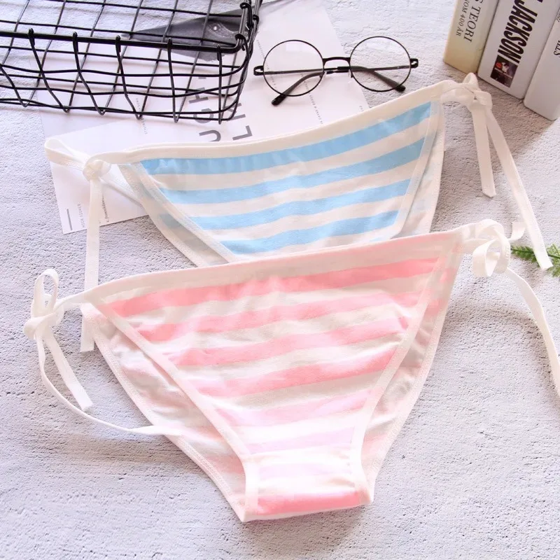 Japón lencería Sexy Lolita Kawaii azul rosa blanco rayas Mini Bikini adulto Cosplay mujeres sujetador ropa interior conjunto Frenum traje de baño